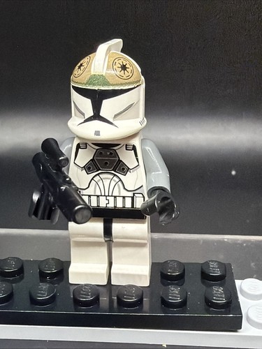 Lego star wars minifigure - star,